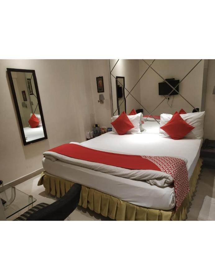 Hotel D Grand, บาแรลลี ภายนอก รูปภาพ